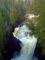 Devil's Kettle in April